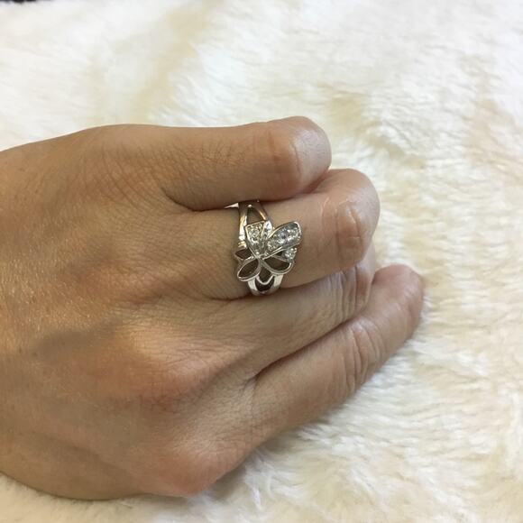 Sterling Silver Flower Ring - Picture 3 of 4